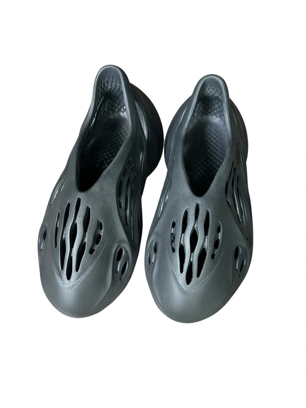 ADIDAS YEEZY Foam Runner Slip-On Shoes in Onyx / Charcoal Men’s 7